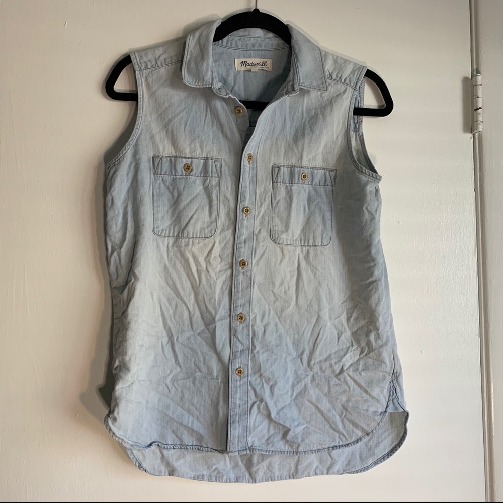 Madewell Sleeveless Button Down Denim Top small